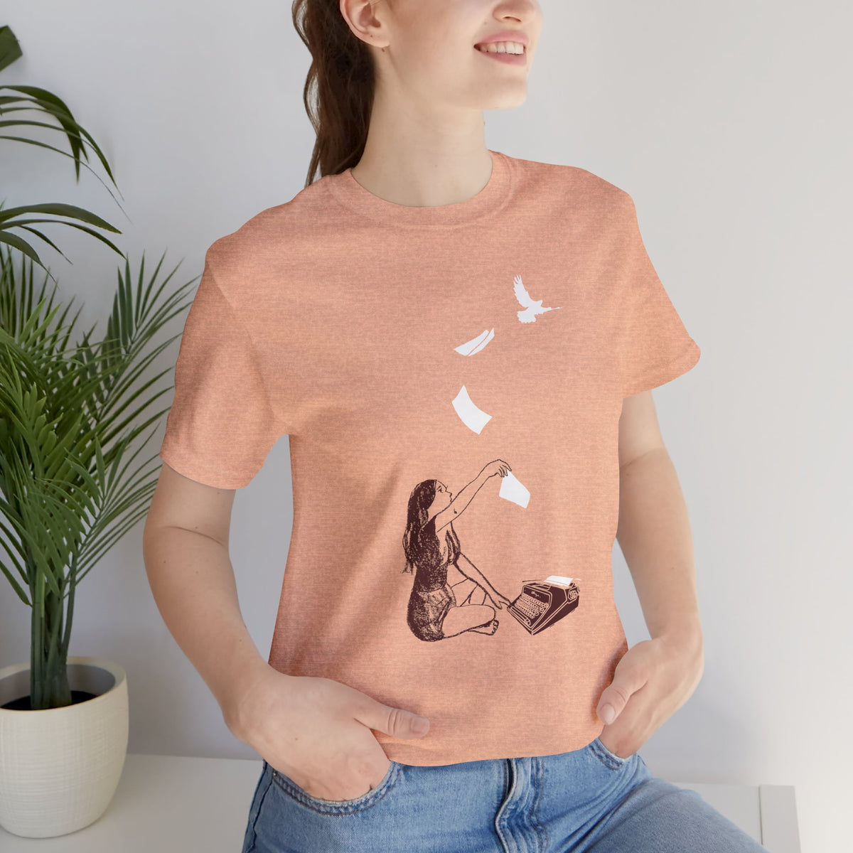 L'IDEE DE LA FILLE - Unisex tee for men and women